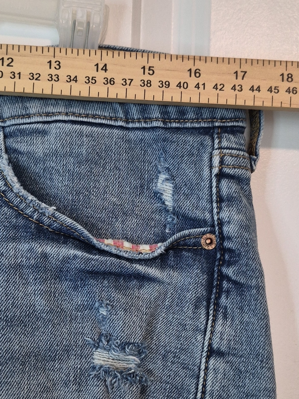Old Navy Light Blue Distressed Denim Shorts - Picture 6 of 8